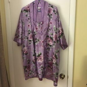 Vanity Fair Nightgown and Kimono Robe Set